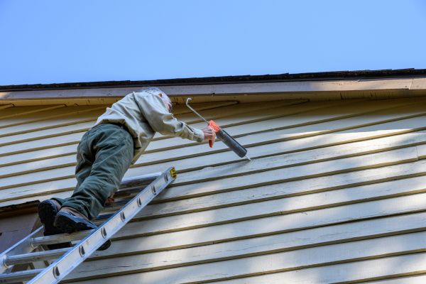 Cost of Vinyl Siding Caulk Repair in Vancouver