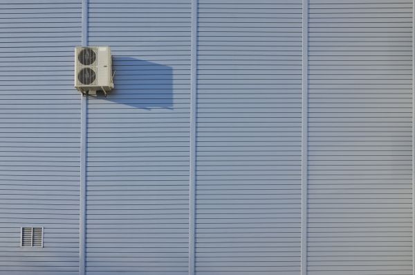 Cost of Flat Metal Siding Installation in Vancouver