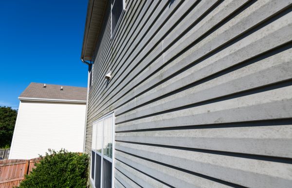 Cost of Vinyl Siding Panel Replacement in Vancouver